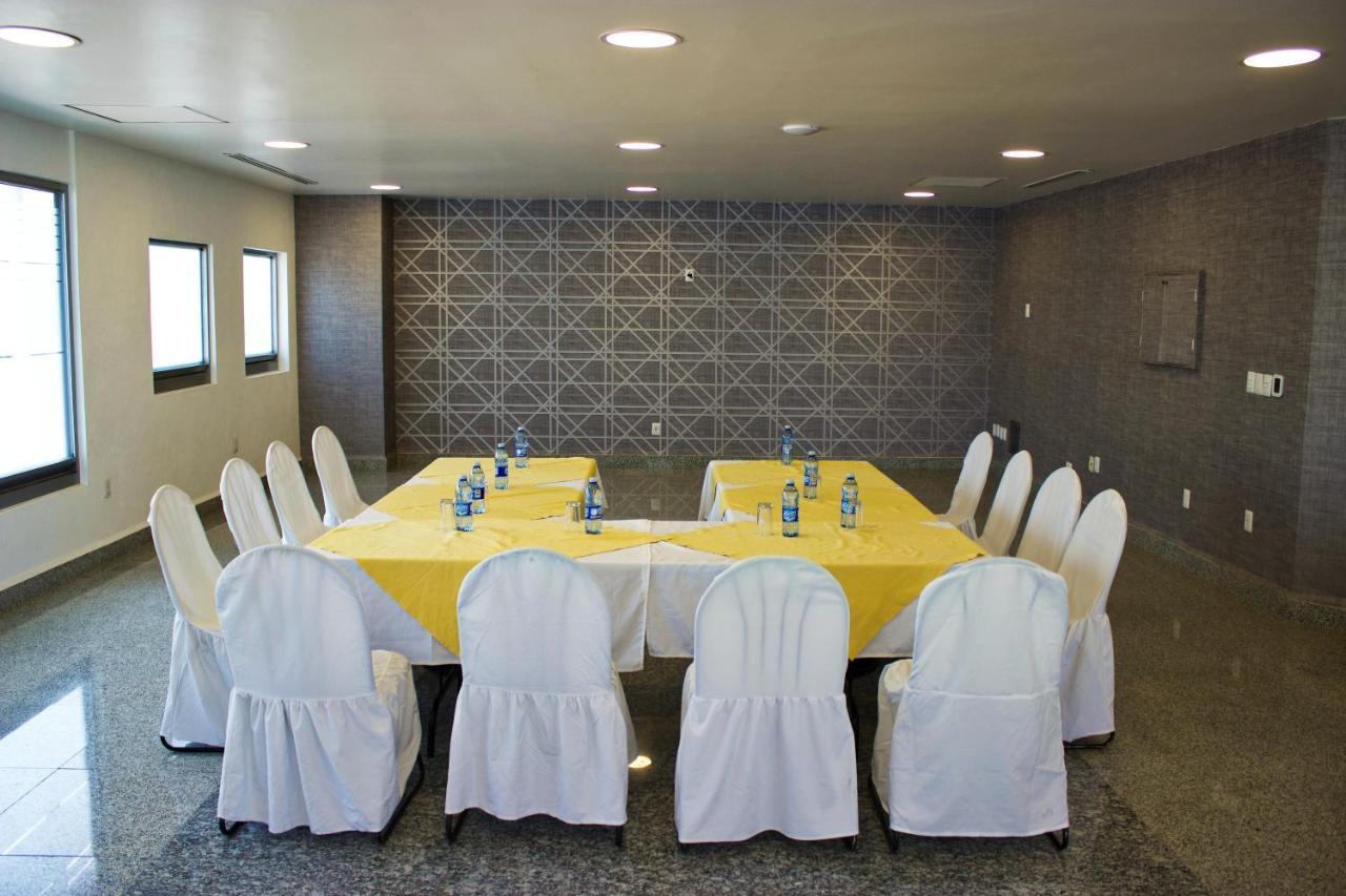 San Juan Park Hotel San Juan del Río Exterior foto Meeting room